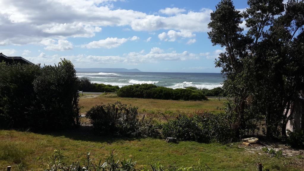 Strandloper Apartments Hermanus Exteriör bild