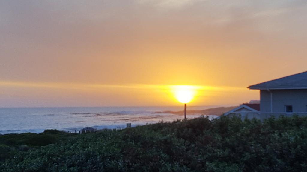 Strandloper Apartments Hermanus Exteriör bild